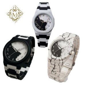 aur-watch-black-&-white