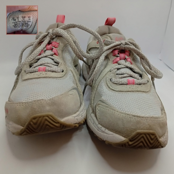 2 brooks-womens-trail-running-shoes