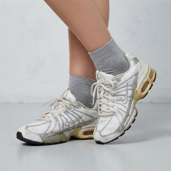 5 nike-womens-white-silver-running-sneakers